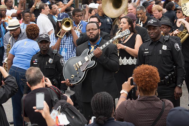 memphisdaily's tweet photo. The Home of the Blues pays tribute to #BBKing. http://t.co/KFcAcHtxnt