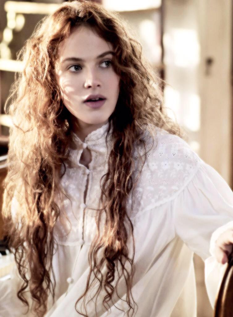 #WCW to the most beautiful girl in the world and the best captain on the seas!! [Raises cup to <a href="/LiaThe_Loneone/">Lia Waters</a>]