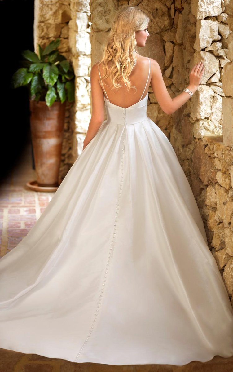 yooha111's tweet image. aliexpress.com/store/product/… bride wedding dress Advanced customization