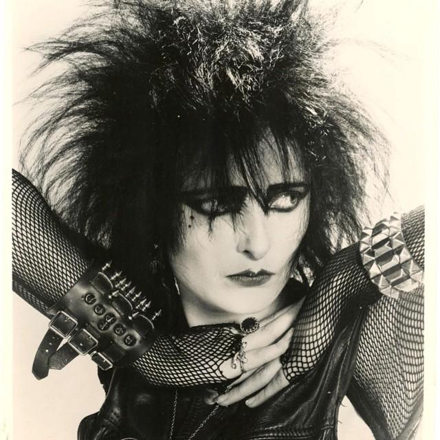 Happy birthday to the amazing Siouxsie Sioux!! 