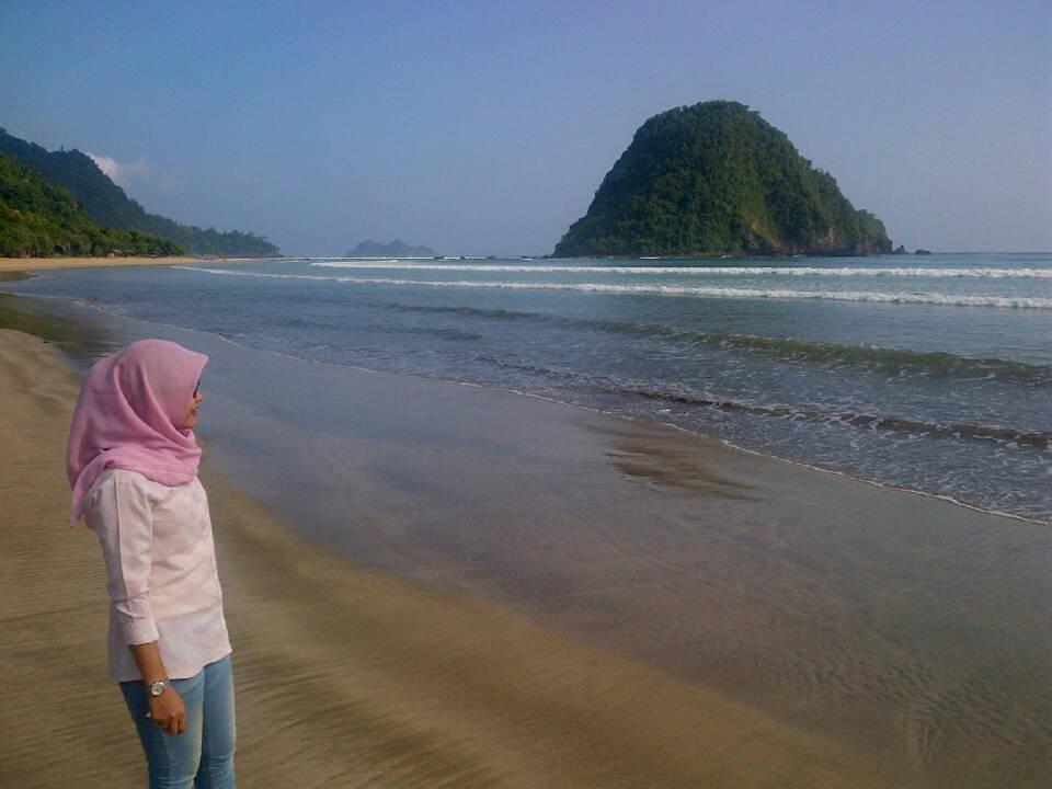 TyasIrenda's tweet photo. @PulauMerahBWI 😁 😁 http://t.co/15w5oX2XDk
