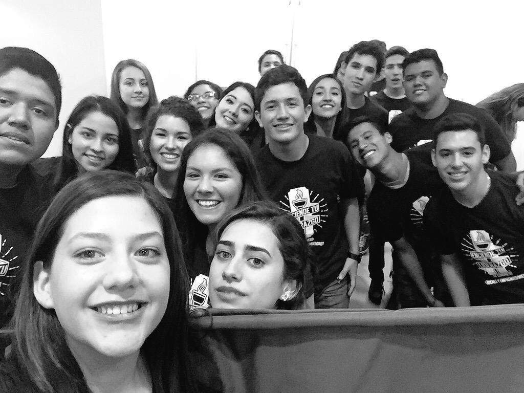 weloveelukeh's tweet photo. @LiderEmpUVM TUVE AL MEJOR EQUIPO!!! #AzulMarino #losquiero 💗🎀 http://t.co/nIBPysowJ6