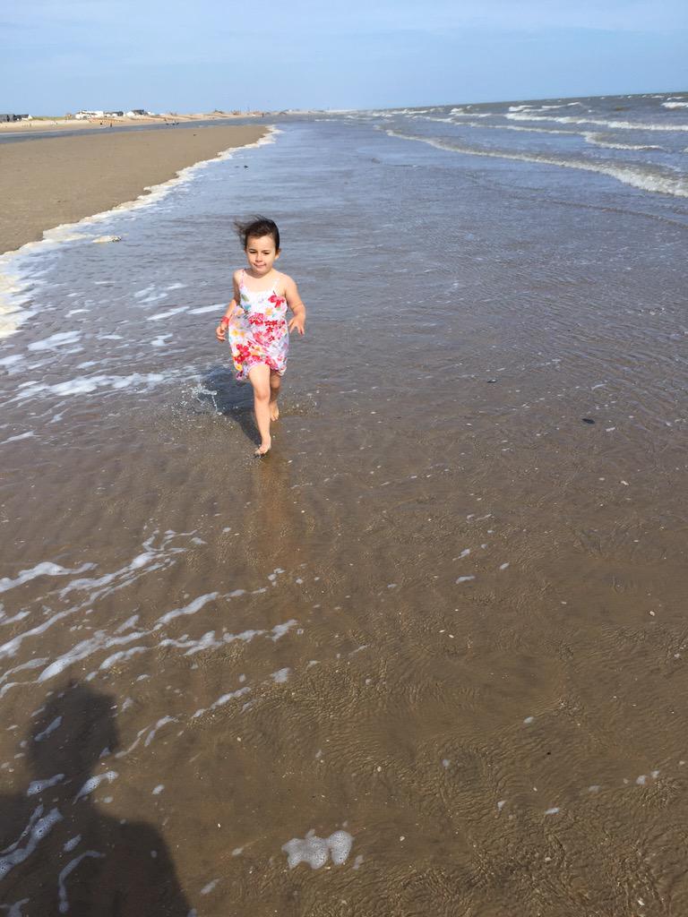 sherrienaylor's tweet photo. @VisitCamber #lovedit#mummydaughtertime http://t.co/fH9gvw7Nfe