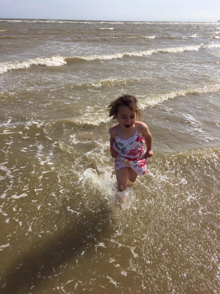 sherrienaylor's tweet photo. @VisitCamber #lovedit#mummydaughtertime http://t.co/fH9gvw7Nfe