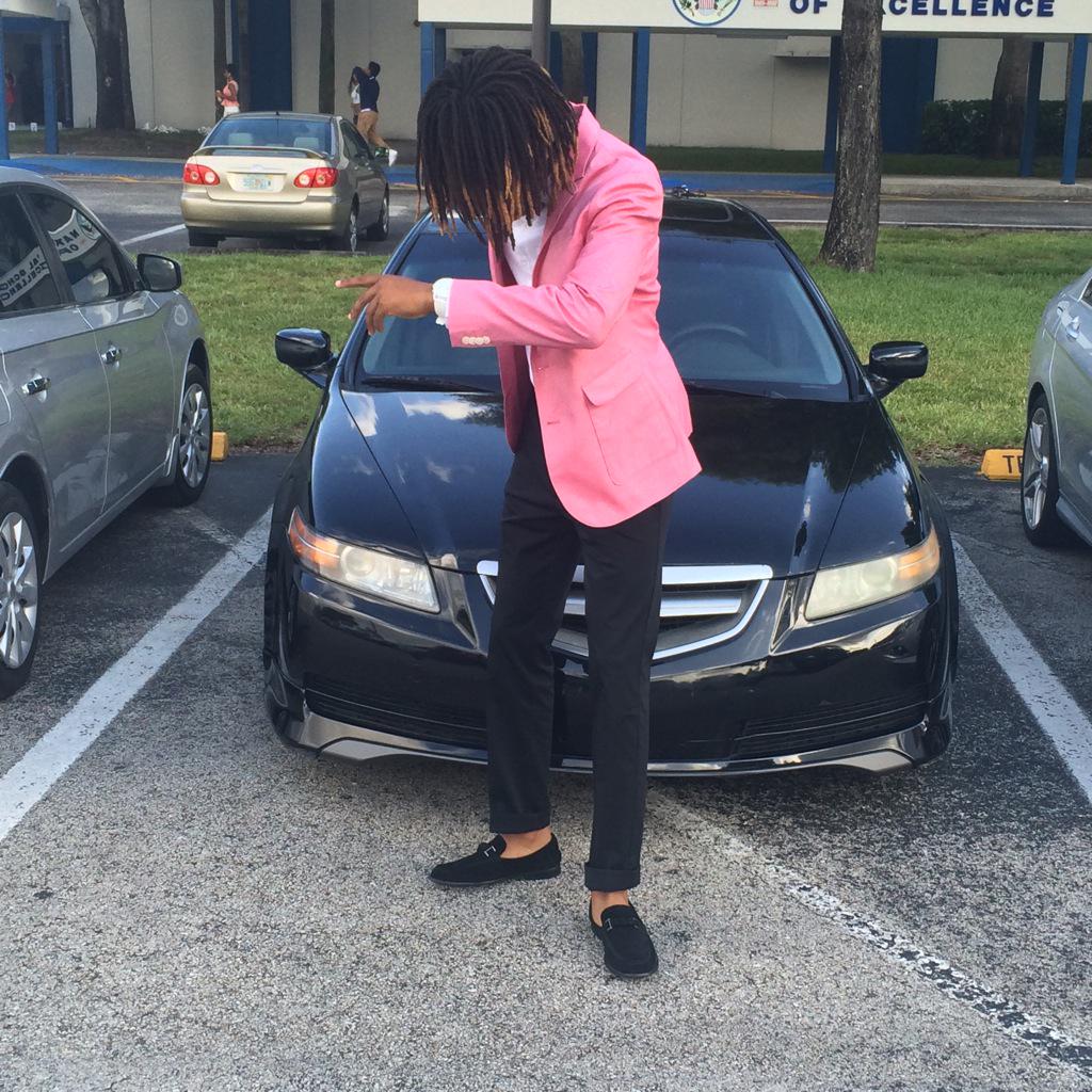 ReddNiya's tweet photo. Kushhhh😍👏🏽“@KushtheOG: quick dab 1 time #tespys http://t.co/dqEQthJ2qL”
