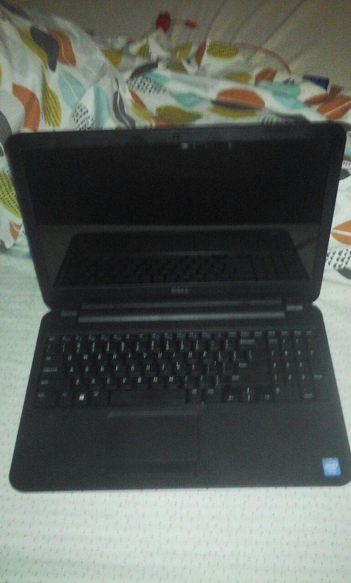 yohanrl25's tweet photo. @AquiVENDO vendo laptop Dell nueva de paquete .. info.. 04127711169.. Mérida http://t.co/kdDESLQl7K