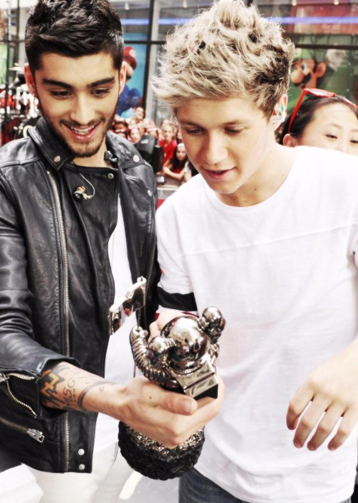 StutterHoran's tweet image. 💕