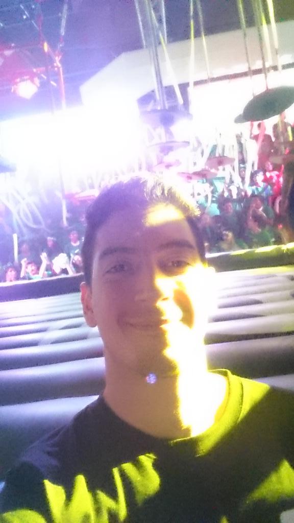 Pelama1's tweet photo. Apunto de empezar #eup2015 http://t.co/yLFhTs6QjE