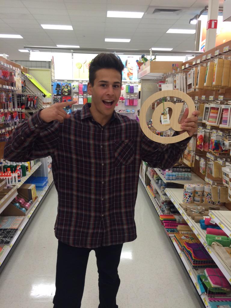 JacobBonilla1's tweet photo. When someone subtweets me http://t.co/U1koWXjhuf