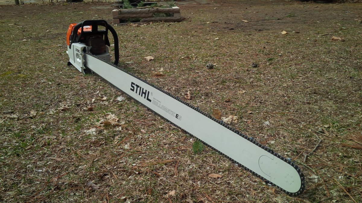 fabianandluayn's tweet photo. @STIHLCanada makes some gorgeous equipment!  Check out our new MS880 chainsaw with 60" bar. #bloodsweattools #BSTred http://t.co/jREg5tpOG4
