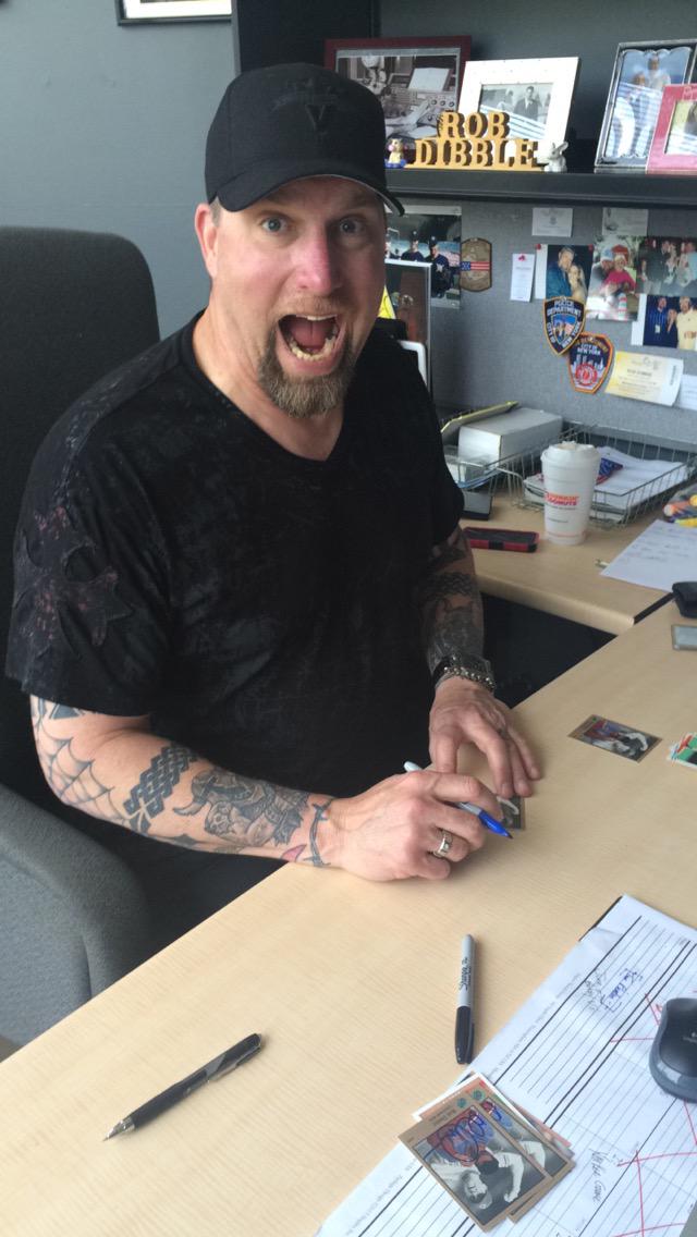 Sigs4Soldiers's tweet photo. Gotcha @robdibble49 signing cards to support #SignaturesForSoldiers THANK YOU for the support @chrissyparadis http://t.co/nsaJlmXyI5