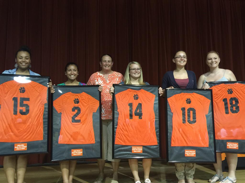SVTigerSoftball's tweet photo. Thank you Class of 2015.  We love you and you will be missed!!! http://t.co/pxGpgGBUj5