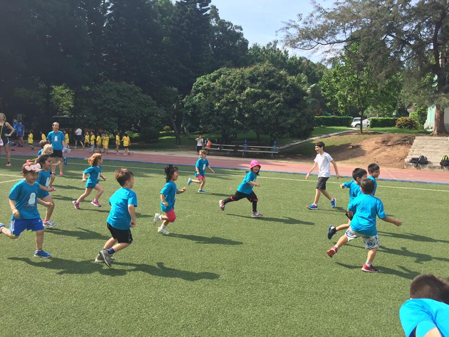 Run run run! <a href="/KylieChristian1/">Kylie Christian</a> penguin class keep it moving #ECCfieldday #sisrocks <a href="/wondermeaghan/">Meaghan Wilson, Ed.D</a>