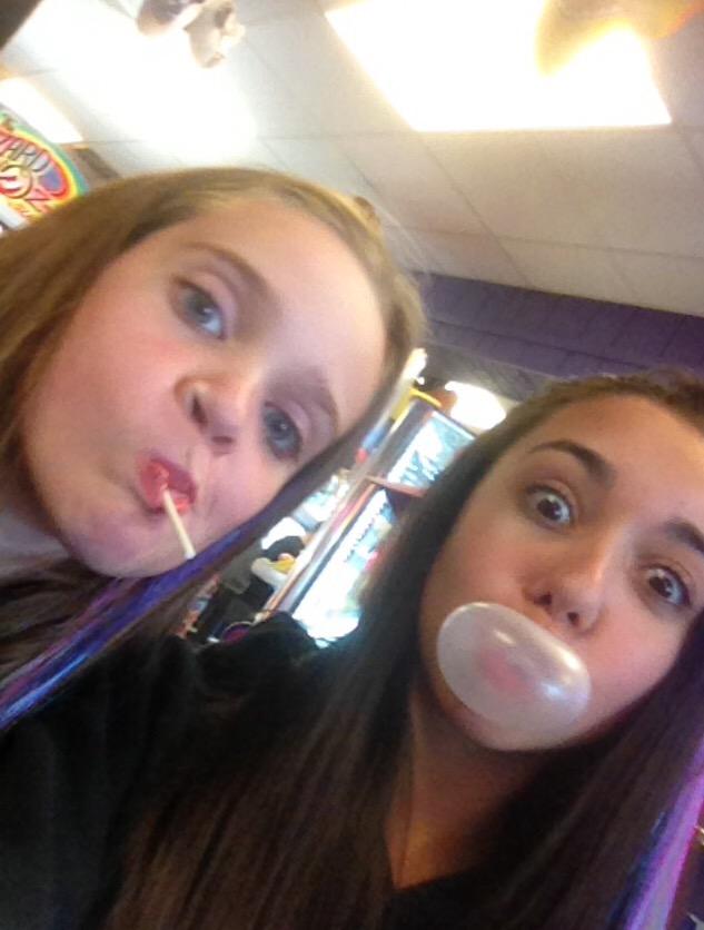 carolineecanoo's tweet photo. #in7thgrade cause 7th grade was such a great year http://t.co/AYAofshXGz