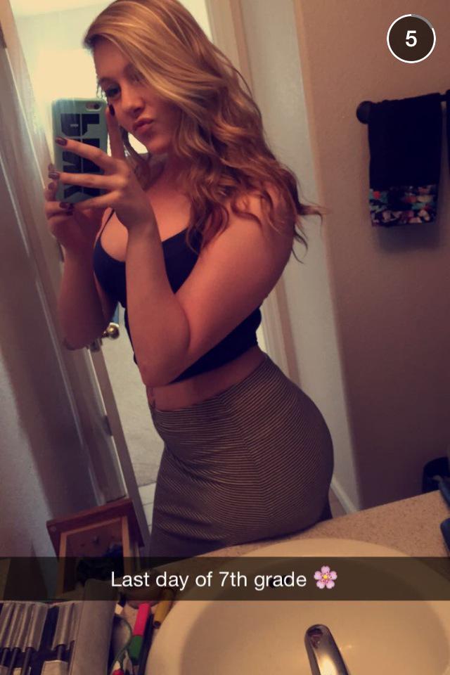 KaleighAmber's tweet photo. #TrueBaddie π»π»π»π©π©π© @JamieeeAnds http://t.co/97zSRIPcpJ