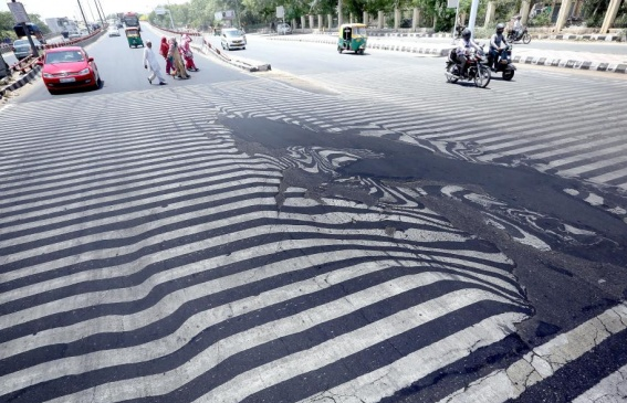 India's deadly heatwave set to continue trib.al/6Q3zX6p