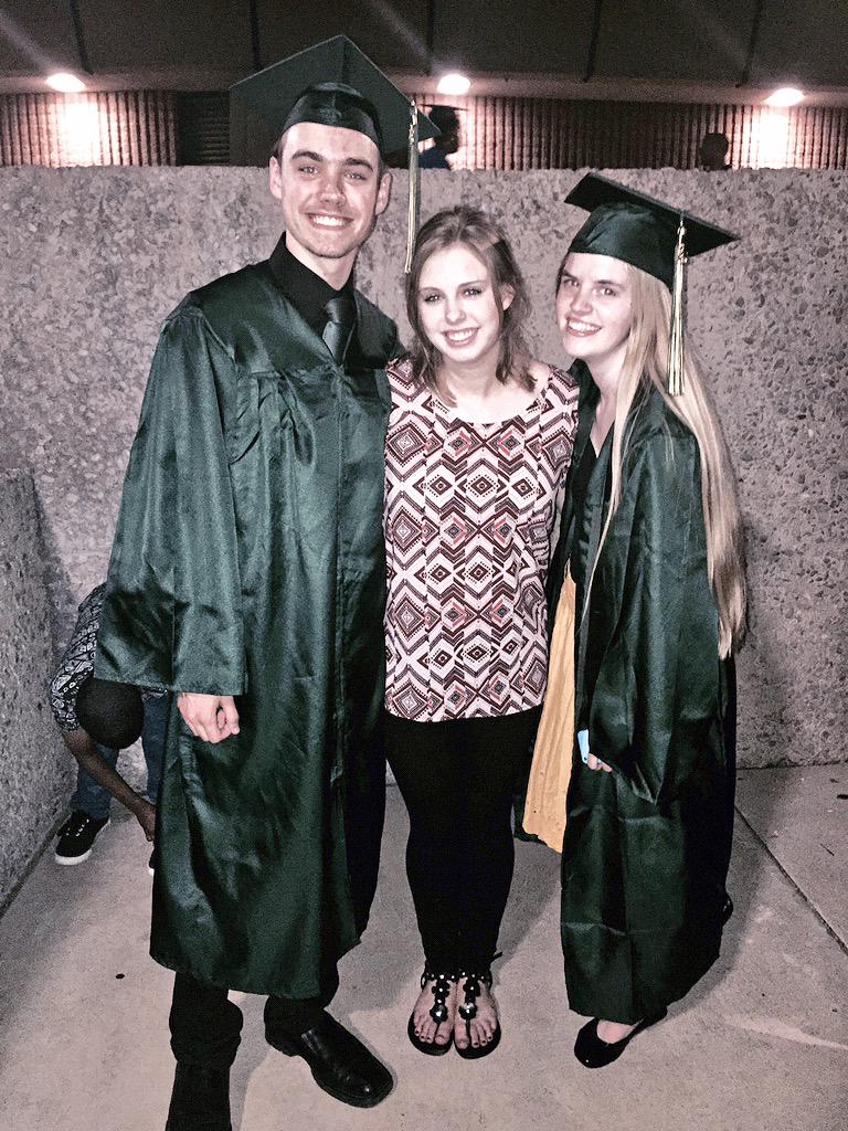 KalGMorici's tweet image. It was amazing to see my best friends graduate tonight. I love you guys❤️ #WeAreGettingOld #GodIsGood