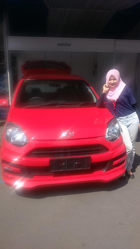 ccit_expo's tweet photo. Kunjungi stan Daihatsu di gedung engineering center fakultas teknik ui, dapatkan diskon diskon menarik#CCITEXPO2015 http://t.co/ohu271HkAh