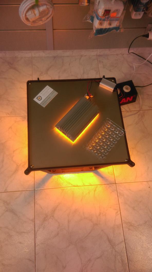 adanrguezrocha's tweet photo. Nuevo #Kit tipo #Villa #Ámbar #Cree y PC Ámbar a 12 vdc - 230 vac Made in #LaPalma by @WaveTechCan #WaveTechCan #Leds http://t.co/N5apr46IJw