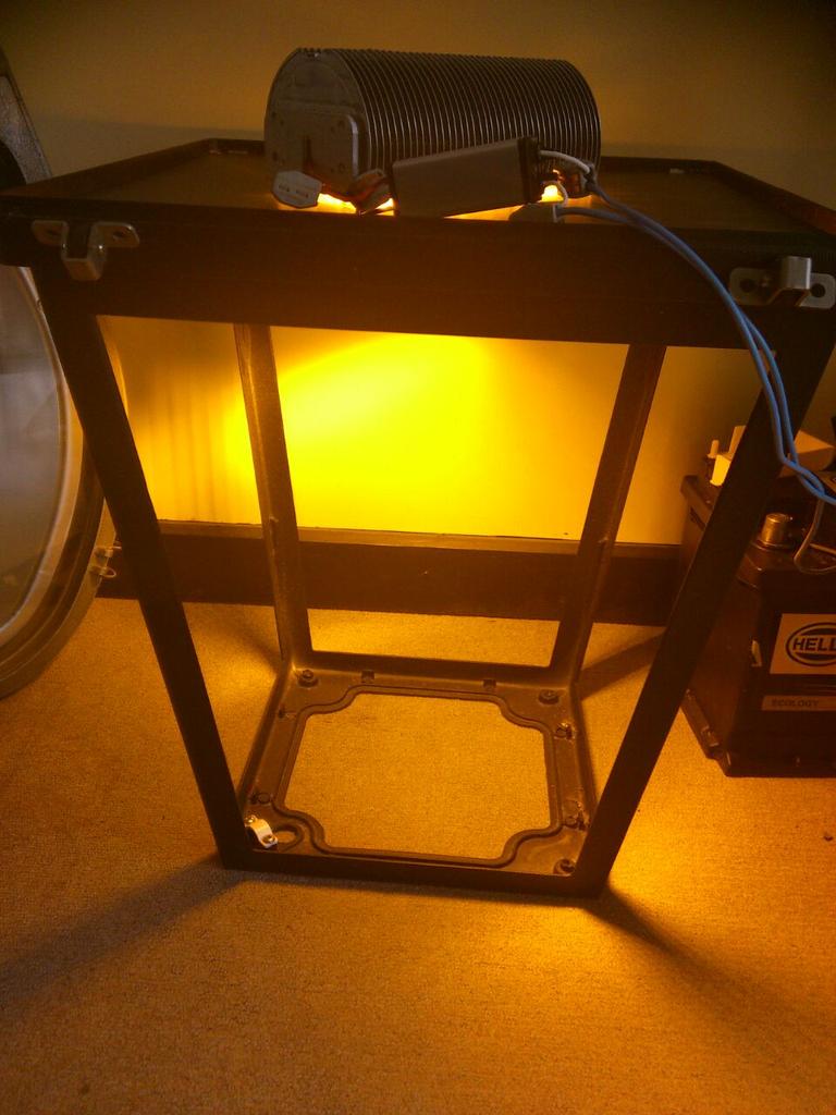 adanrguezrocha's tweet photo. Nuevo #Kit tipo #Villa #Ámbar #Cree y PC Ámbar a 12 vdc - 230 vac Made in #LaPalma by @WaveTechCan #WaveTechCan #Leds http://t.co/N5apr46IJw