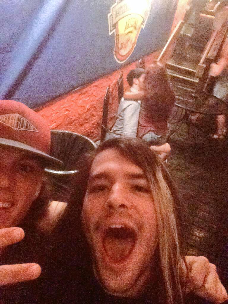 Tiger_Makeout's tweet photo. Hello, friends. Welcome to summer. #tigermakeout http://t.co/K6PNr9BLVT