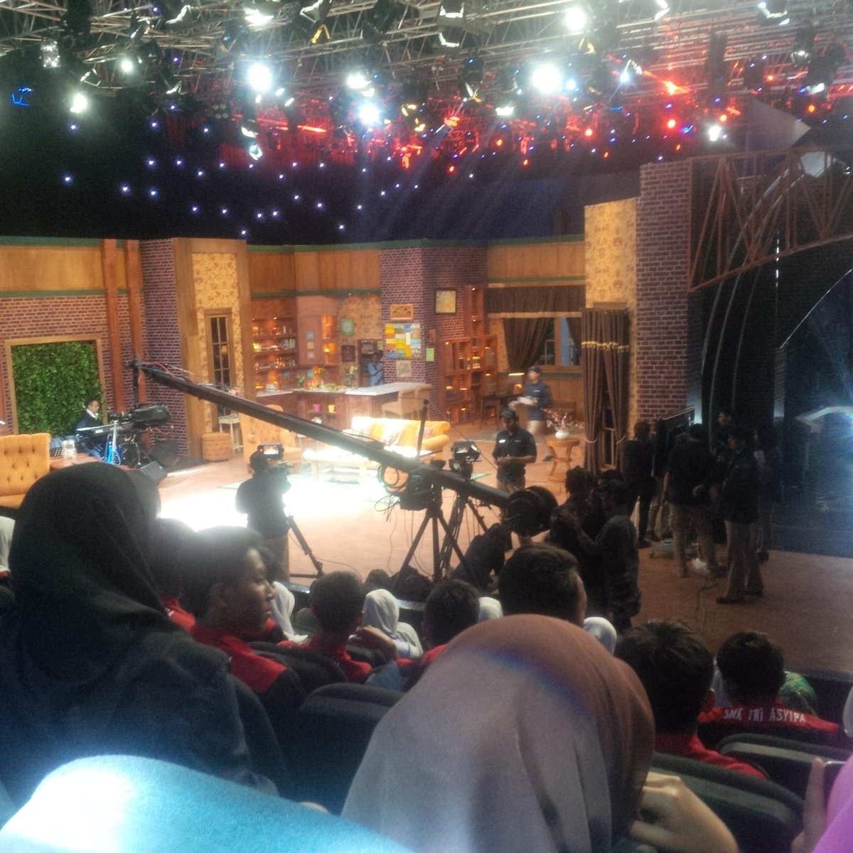 AdamGatot's tweet photo. #NET #IniTalkShow http://t.co/p4WsawC0nN