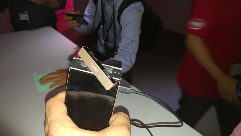 o_schon's tweet image. Lenovo #smartcast naživo #LenovoTechWorld