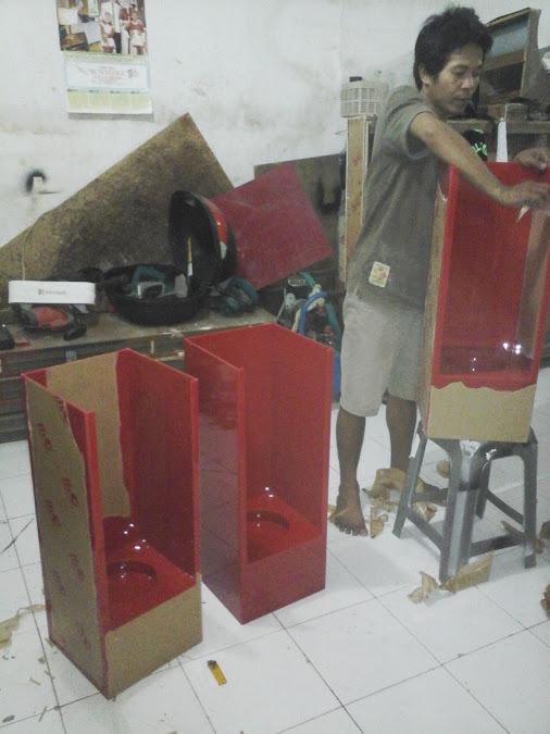 AcrylicMulya's tweet photo. tukang acrylic display.hp 085289309790 http://t.co/75teYoAfQ6