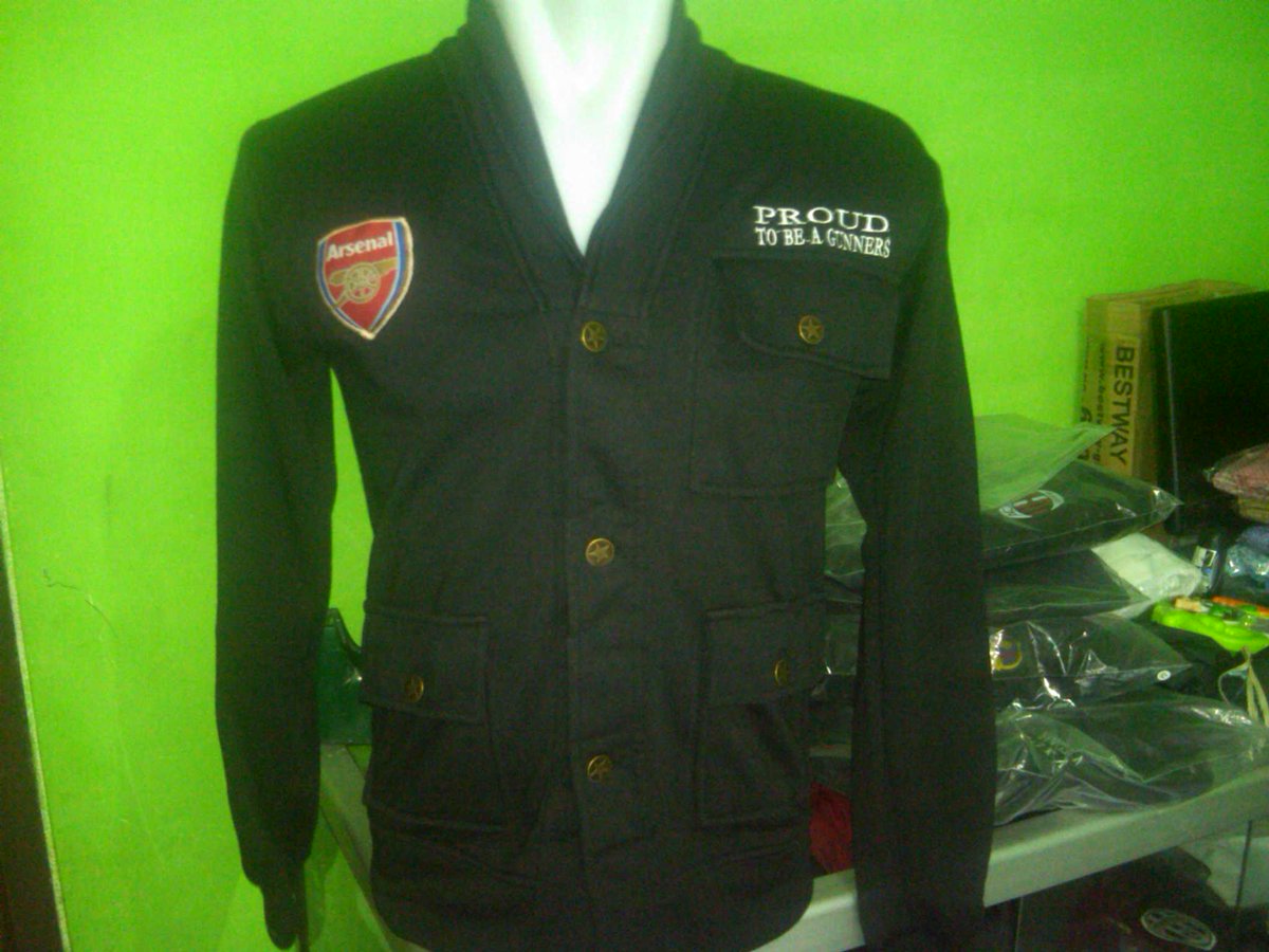 RedBlackSoccer's tweet photo. Hasil jadi cardigan super edisi Pre Order bulan April, Sudah siap dikirim bagi yang sudah lunas ya guys :) http://t.co/y9Cdov4sDK