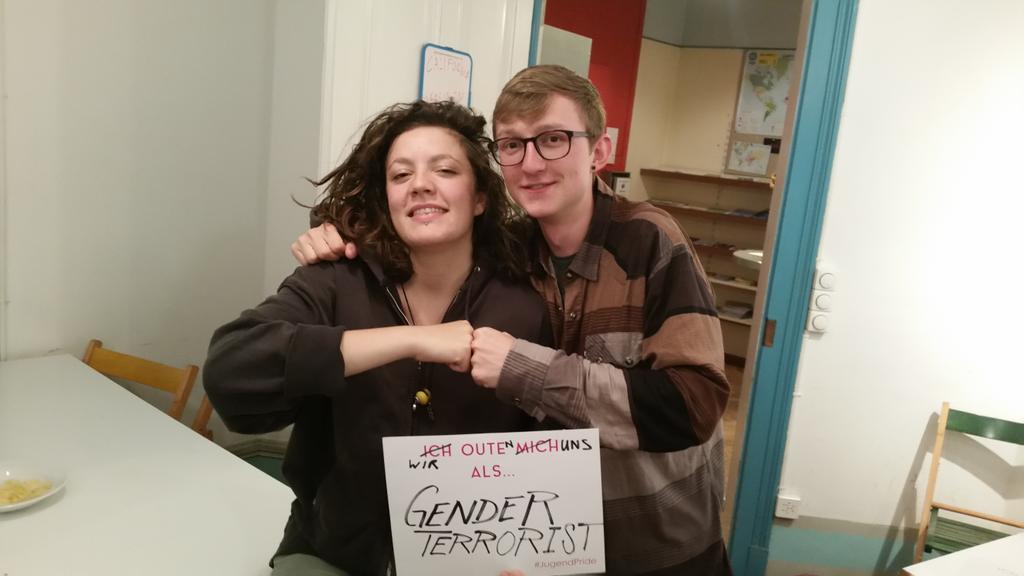 JugendPride's tweet photo. #JugendPride http://t.co/fxsXCWsreS