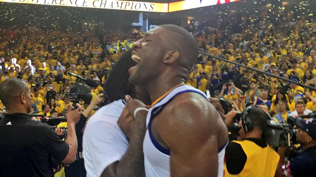 warriors's tweet photo. Celebrate good times. http://t.co/iYoVe3yBI6