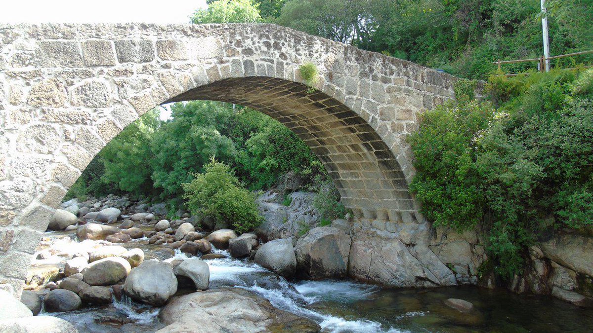 extremadura_tur's tweet photo. La #RutaCarlosV por el #NortedeExtremadura declarada Itinerario Cultural Europeo! http://t.co/XmvzcKbVPd http://t.co/V3upsmtbIk