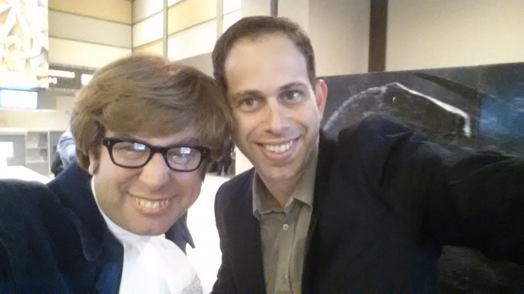 AustinPowersGuy's tweet photo. Sexy beasts! @jebbrilliant @RichardHalpern #CinemarkCarson http://t.co/l5RFzm8fOj