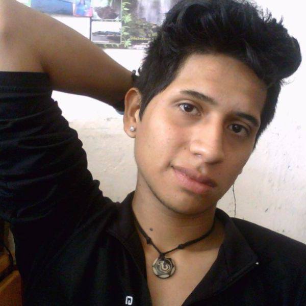 AlissonGuisel's tweet image. Hoy solo puedo decir
TE AMO MI AMOR... TE AMO
has llenado de alegría mi vida
has inundado de amor mi corazón