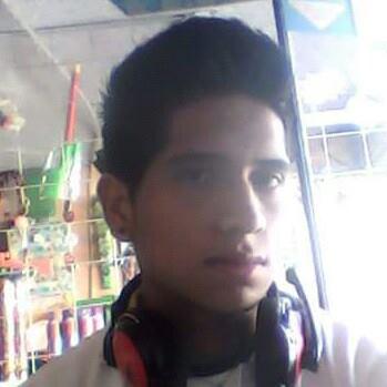 AlissonGuisel's tweet image. Hoy solo puedo decir
TE AMO MI AMOR... TE AMO
has llenado de alegría mi vida
has inundado de amor mi corazón