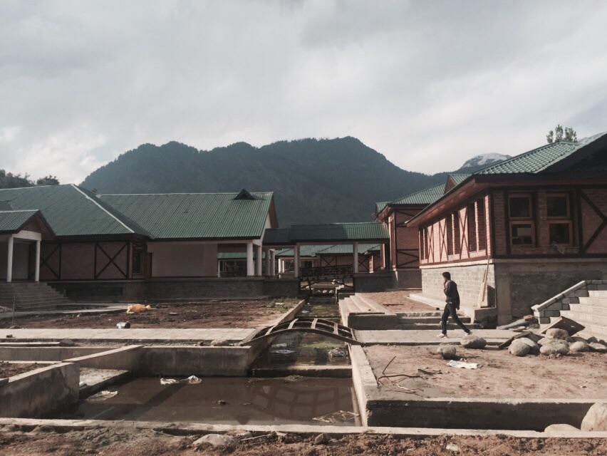Ar_Nilanjan's tweet photo. #Kashmir - #HeavenOnEarth @Pehlgaun club, DESCON http://t.co/n3PZcypDb4
