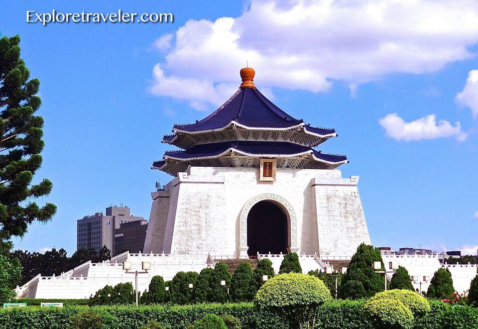 exploretravel1's tweet photo. Chiang Kai-shek Memorial Hall https://t.co/i8jNp6VKUN http://t.co/5PCO4jtoAR