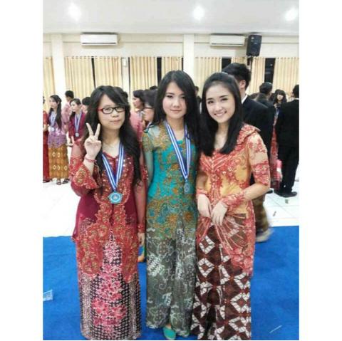 WulanLuvv's tweet photo. RT "@StefantjeWorlds: Duhh cancii nya yg kanan😍😘"@Adorabel_SBY: Kartini Days! *udahlewat @Teens_Fannie http://t.co/Id4NdkLOKr""