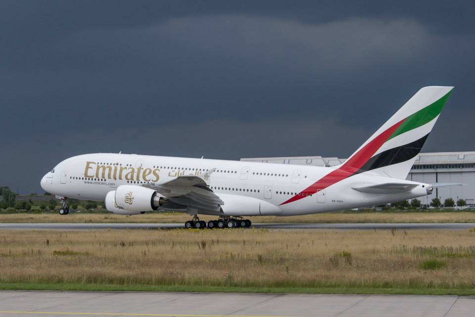 984inthemorning's tweet photo. Did you know that @emirates operates the largest fleet of Airbus A380 in the world? #FlyEmiratesKE http://t.co/Czxf1arX1V