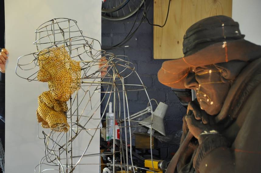 jeantheronlouw's tweet photo. @HermanusFynArts looking forward to exhibiting at #Sculptureonthecliffs http://t.co/8ggCrPzZMn