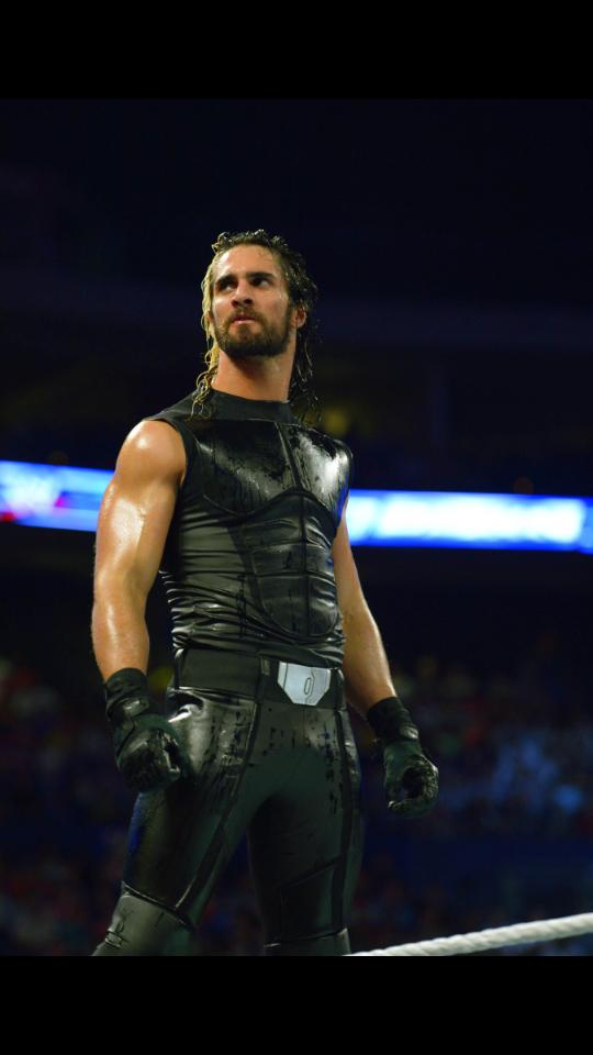 Happy Birthday to the WWE world heavyweight champion Seth Rollins!! 