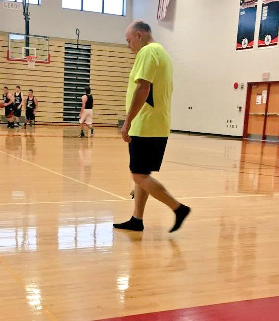 LeRoy_CSD's tweet photo. Forgot your basketball sneakers this morning? No worries Coach Rapone has you covered!
#openHoops
#noshoesnoproblem http://t.co/riBS8HZDuB