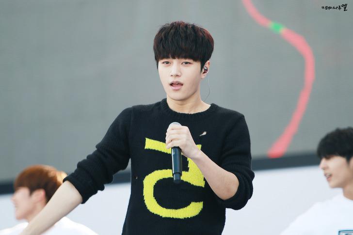 MyungSooBIASED's tweet photo. {HQ PICS} 150516 Pyeongchang Olympics G-1000 Event - Myungsoo 💖 #infinite #인피니트 #엘 #명수 #L #lkim (©kireinaruL) http://t.co/SM5g4g66U2