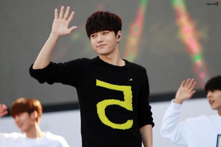 MyungSooBIASED's tweet photo. {HQ PICS} 150516 Pyeongchang Olympics G-1000 Event - Myungsoo 💖 #infinite #인피니트 #엘 #명수 #L #lkim (©kireinaruL) http://t.co/SM5g4g66U2