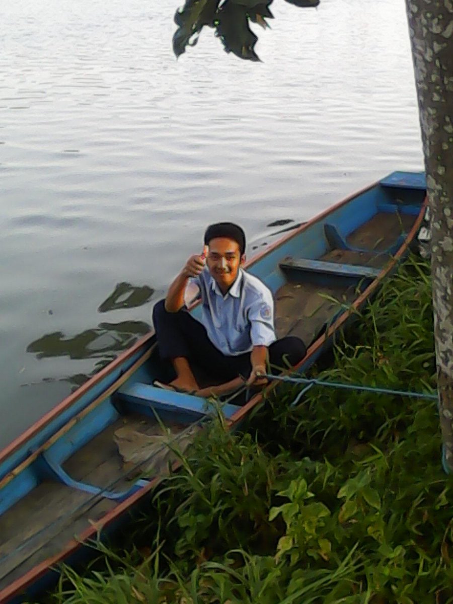 MdellaNR58's tweet photo. me and friend.... http://t.co/3YaGSzMNDj