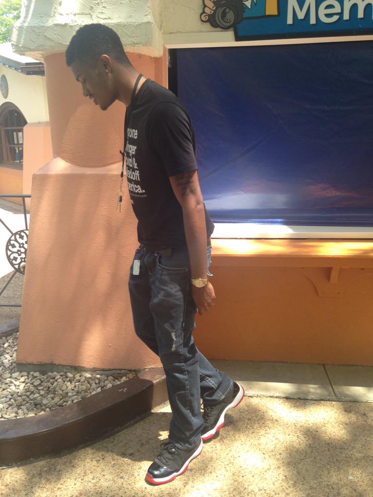 TreSlay03's tweet photo. Off Guards are wicked lol http://t.co/BK7nq2nNr5
