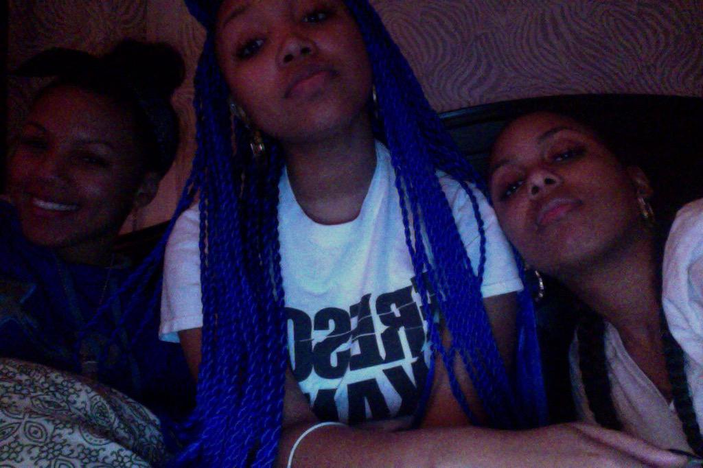 bahjarodriguez's tweet photo. old omg selfie. http://t.co/A8gxXpGlKt