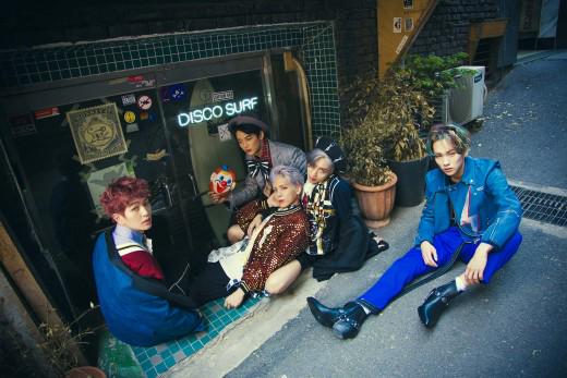 KBOOM_GAM's tweet photo. ★韓流ニュース★ SHINeeパワー、4thアルバム『Odd』GAONウィークリー・アルバムチャート1位 http://t.co/k7itLVm7Rb #SHINee #Odd #View http://t.co/eB4OujNf5f