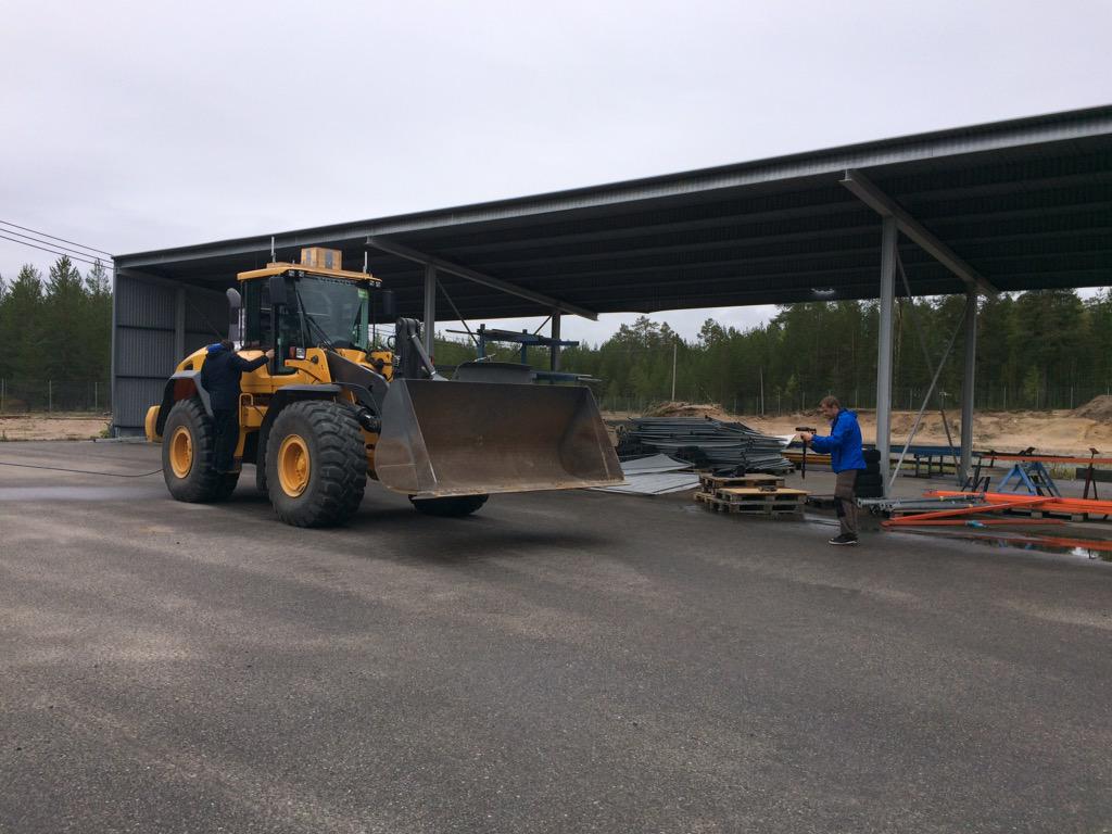 Demo of the FIREM-project (autonomous vehicles w firefighting equipment) in Luleå today