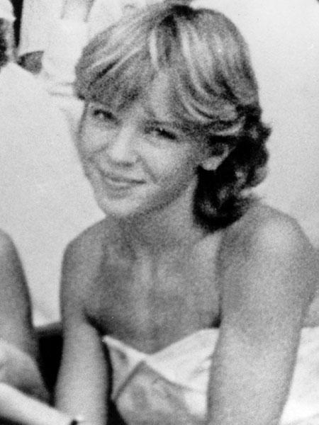 HAPPY 47TH BIRTHDAY TO VOCALIST KYLIE MINOGUE!!    